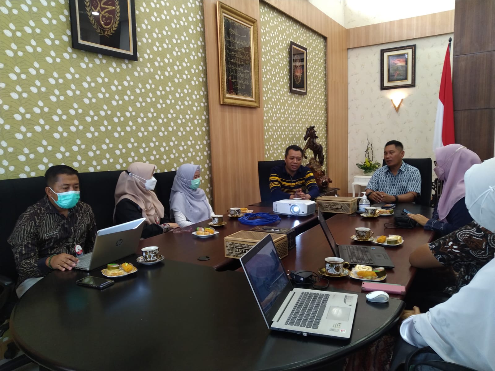 DIREKTUR DAN KABAG TU RSJMS MENGHADIRI RAPAT KOORDINASI TATA KELOLA RS PEMERINTAH DIBAWAH PEMERINTAH PROV. NTB